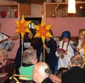 Widen: Sternsinger im Alterszentrum
