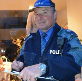 Dem Marktchef an den Fersen