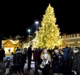 Villmerger Weihnachtsbaum in neuem Glanz