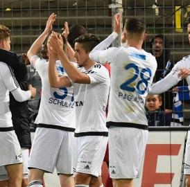 Fussball: Historischer Sieg