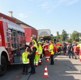 Fahrzeugparade an der Hauptübung