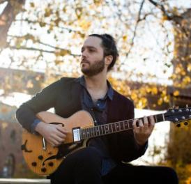 Yotam Silberstein Group tritt auf