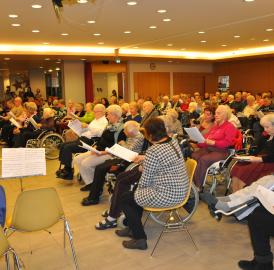 Gemeinsames Singen im Reusspark