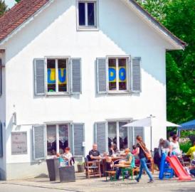 Offene Türen in der Ludothek
