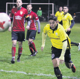 Fussball: Heisses Derby zum Schluss