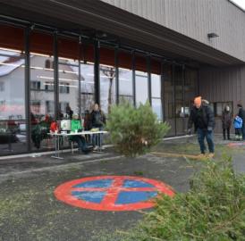 Weihnachtsbaumwerfen in Niederwil