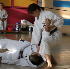 Eggenwil: Karatekas holen schwarzen Gurt