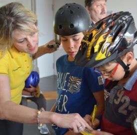 Bremgarten: «Helmcheck» an der Schule