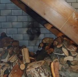 Buttwil: Holzstapel angezündet