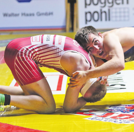Randy ringt in Russland