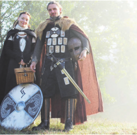 Hier kämpfen Wikinger gegen Ritter