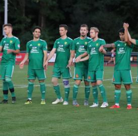 Fussball: Vier raus, zwei weiter