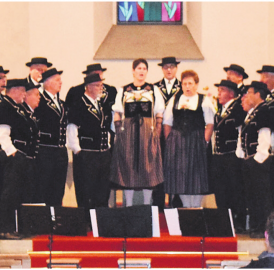 Mit Alphorn und Akkordeon feiern