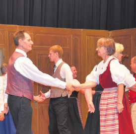 Die Volkstanzgruppe Eggenwil lädt zum Herbstfest