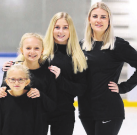 Die kleine Mia bei der grossen Eis-Show