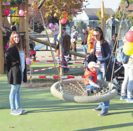Spielplatz feierlich eingeweiht