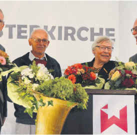 Es blühen viele bunte Blumen