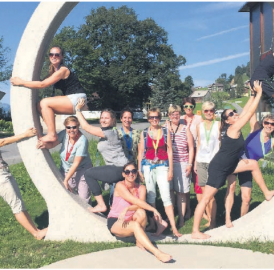 Reise mit spontaner Party