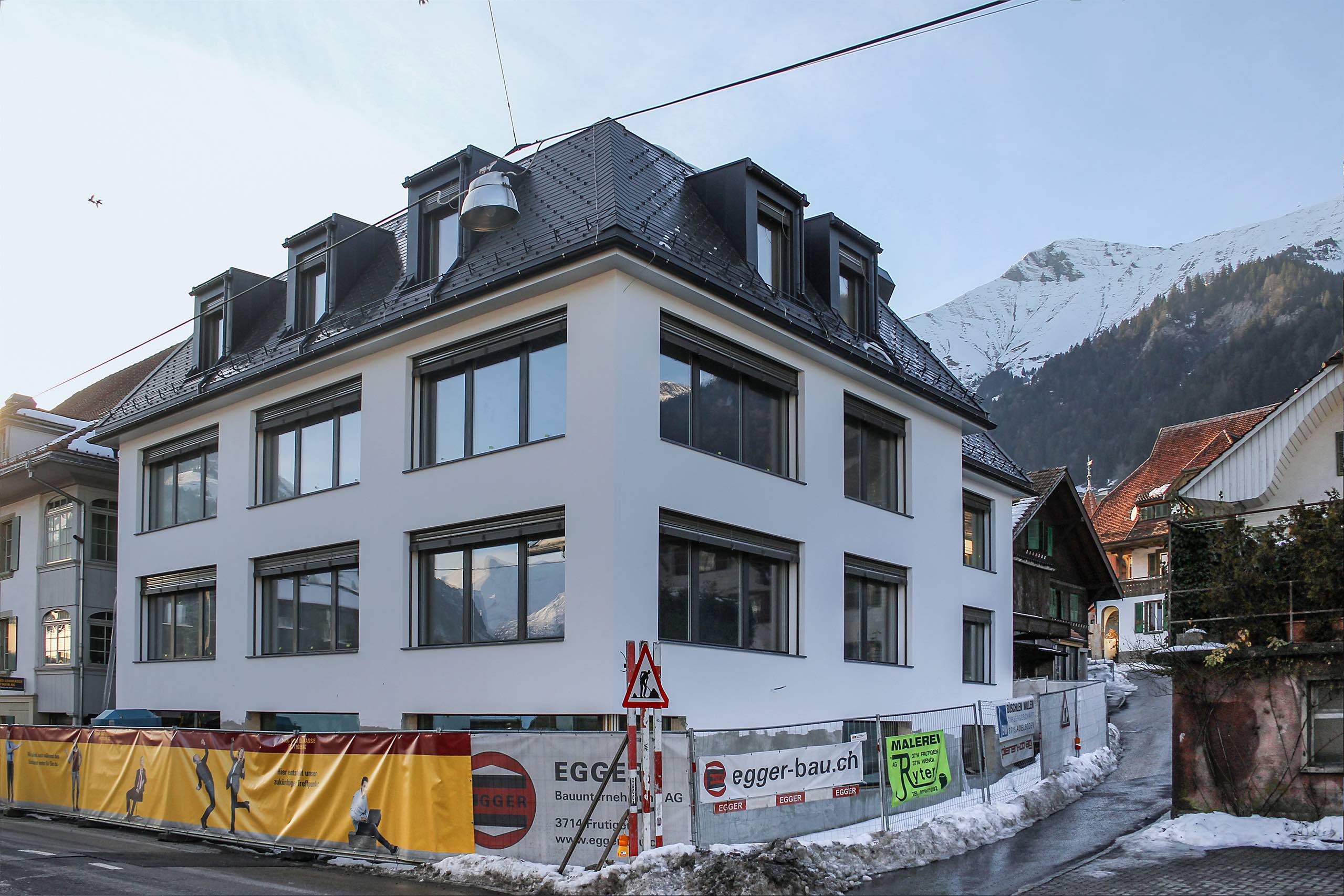 Bewegung an der Dorfstrasse
