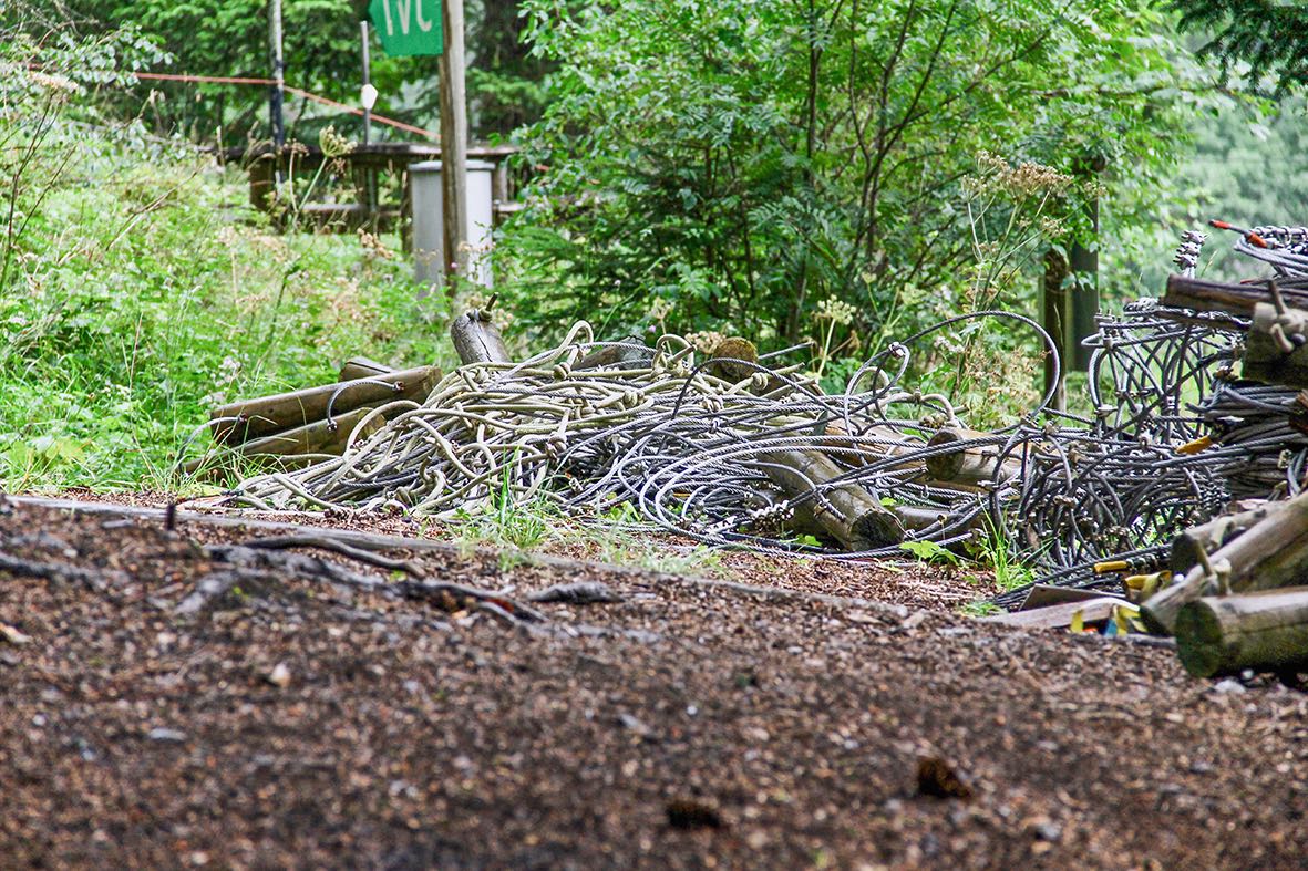 Der Rückbau des Kandersteger Seilparks hat begonnen