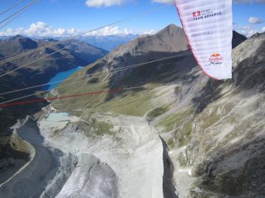 Mit dem Gleitschirm von Hütte zu Hütte