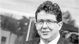 POLITISCHES PARKETT