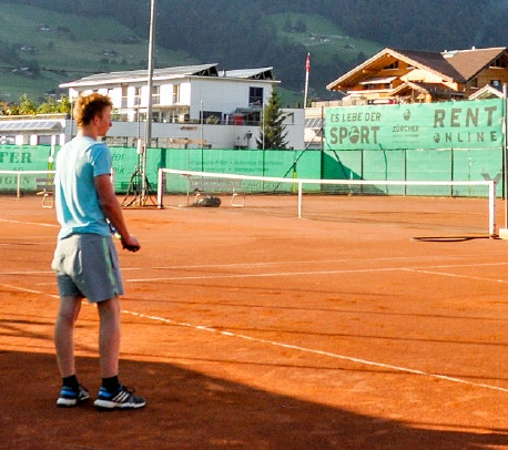 Der Tennisclub Frutigen öffnet sich