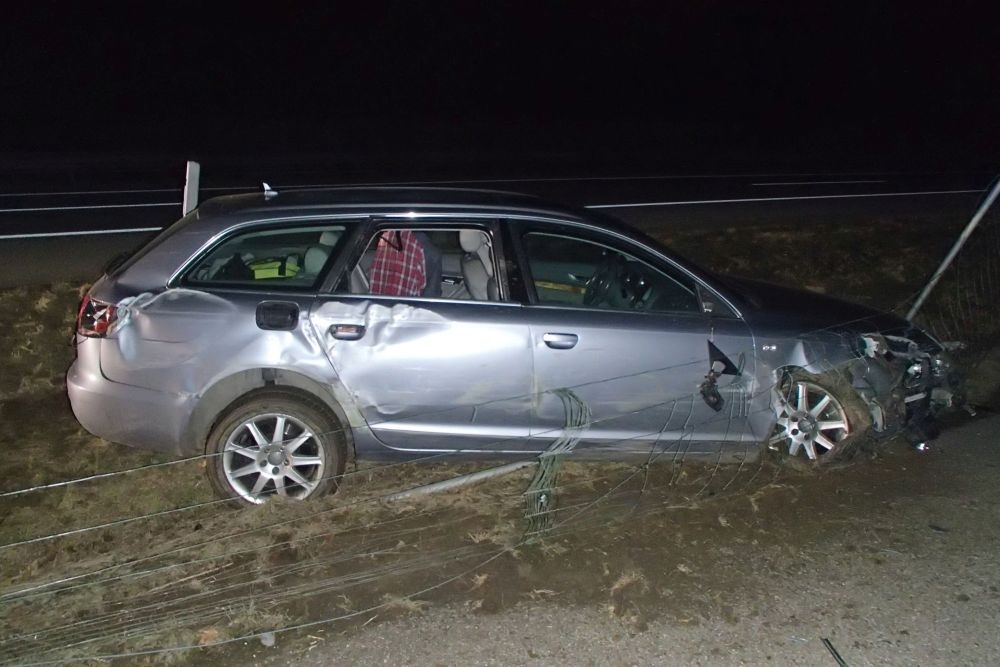 Autofahrer in Zeiningen kollidiert mit Wildsschutzzaun