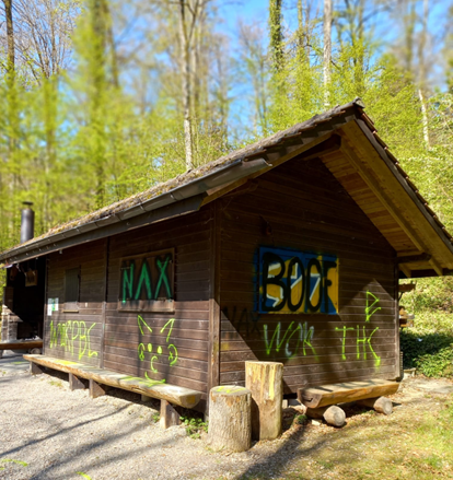 Oeschgen: Vandalismus bei der Waldhütte Chilholz 