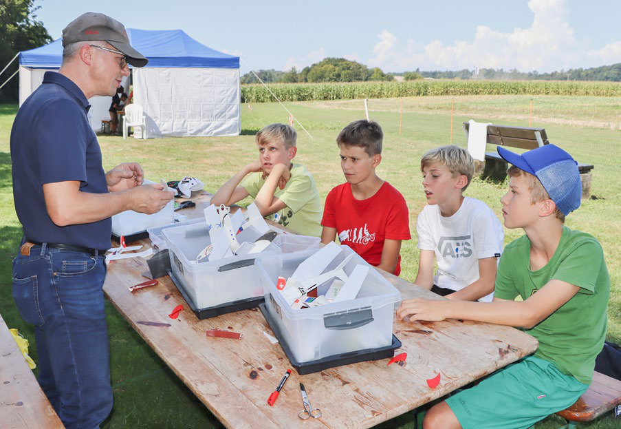 Im Zeichen der fliegenden Modelle