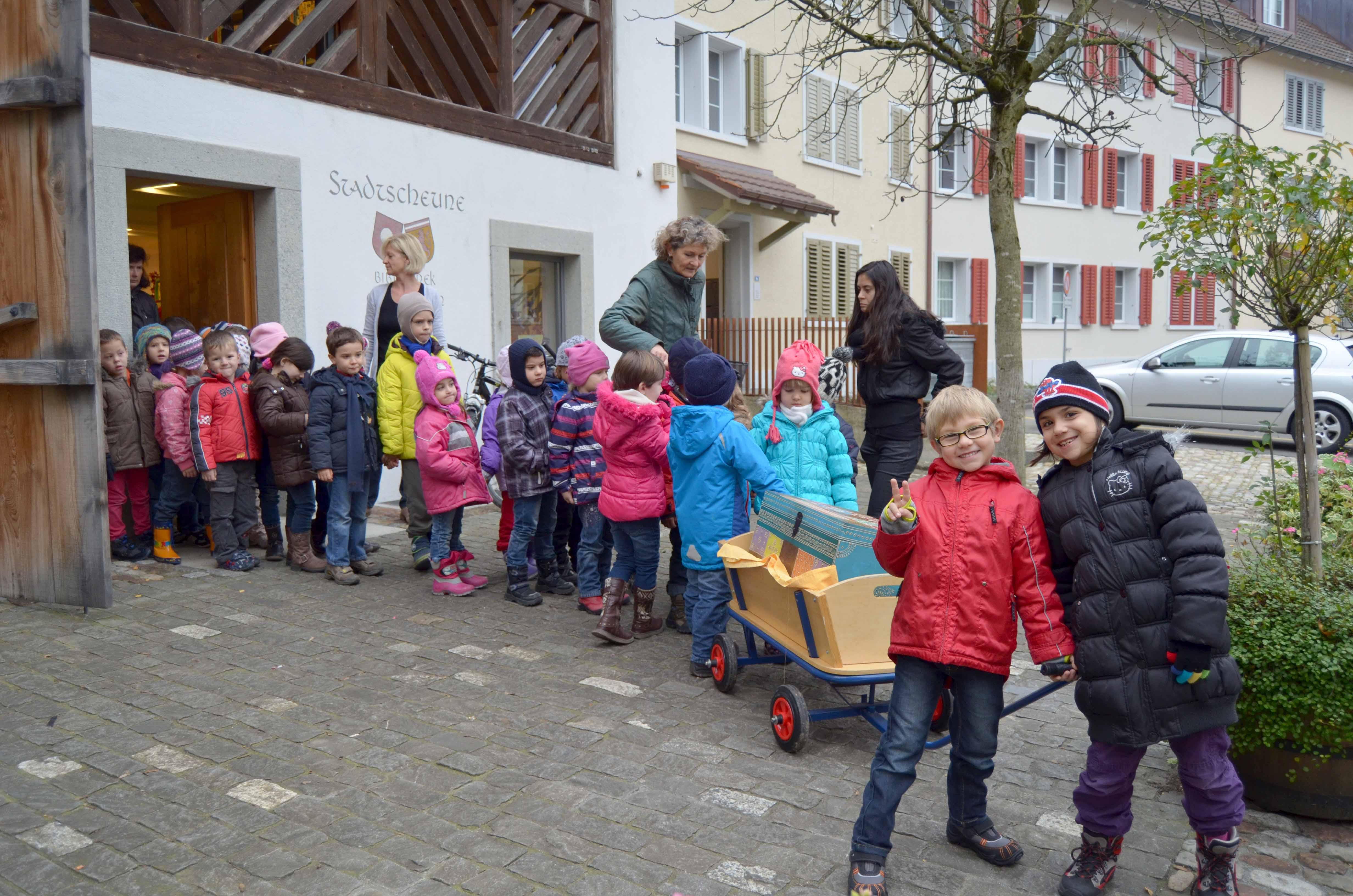 Mellingen: Kindergarten besuchte Bibliothek