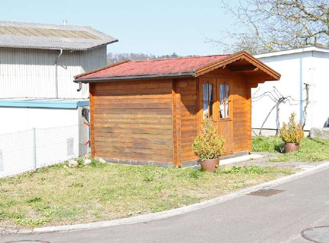 Öder Grasparkplatz in Naturbijou umgewandelt