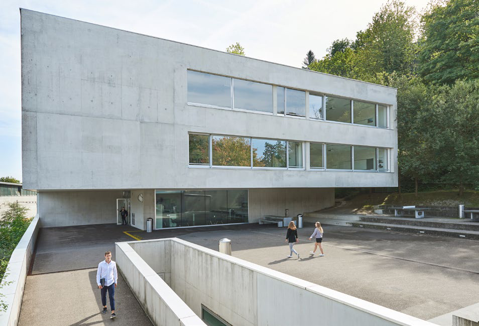 Wirtschaftsschule in Baden und Brugg – zB. Zentrum Bildung