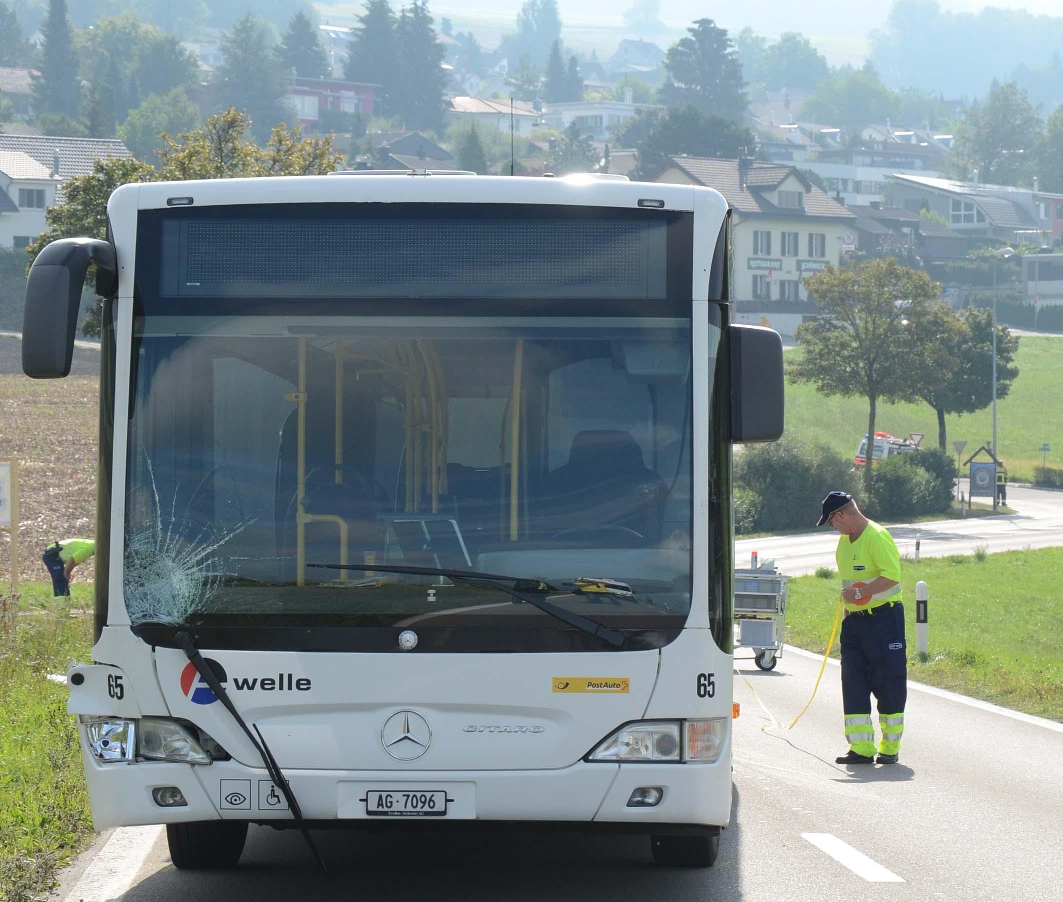 Frau starb nach Kollision mit einem Bus