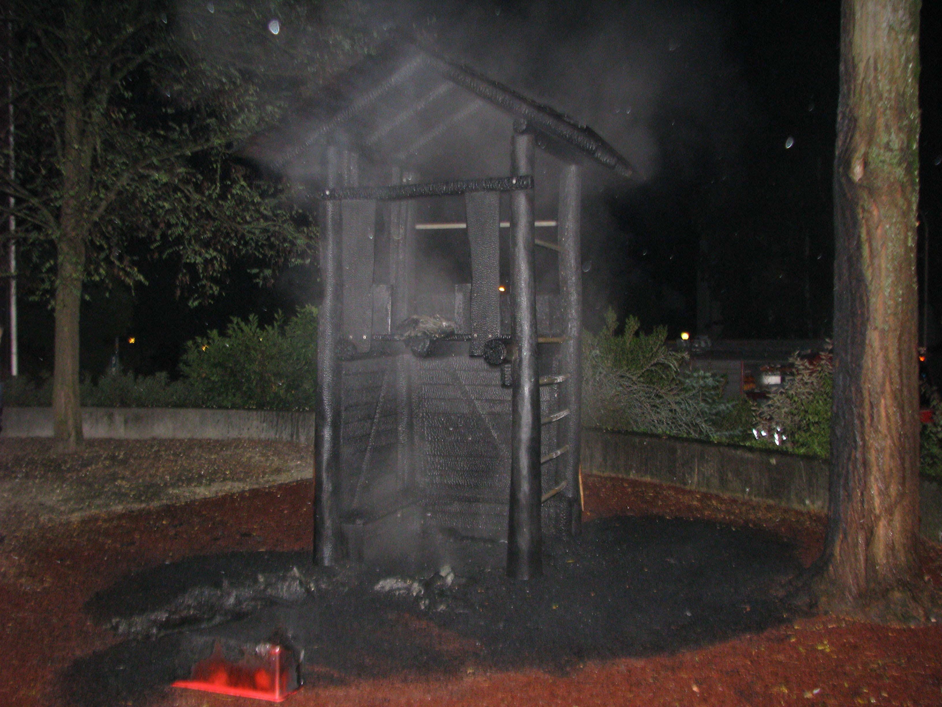 Gebenstorf: Neues Spielhaus ein Raub der Flammen