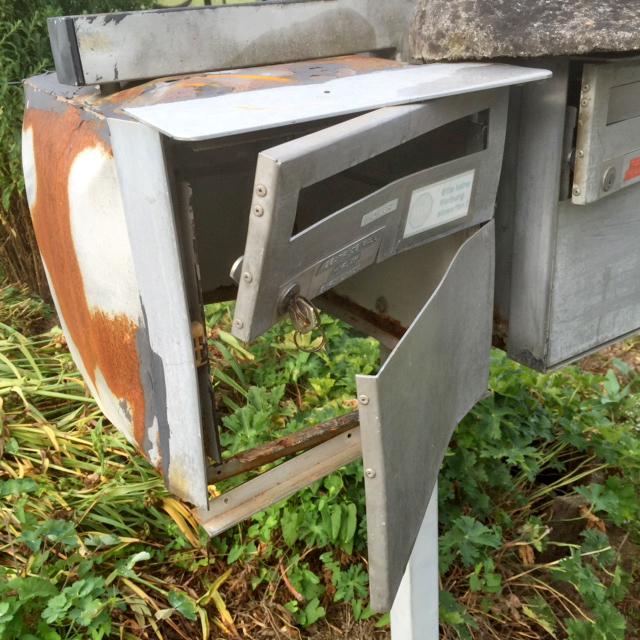 Übler Streich: Briefkasten gesprengt - Das Bild wird blockiert. – Möglicherweise durch einen aktiven Adblocker.