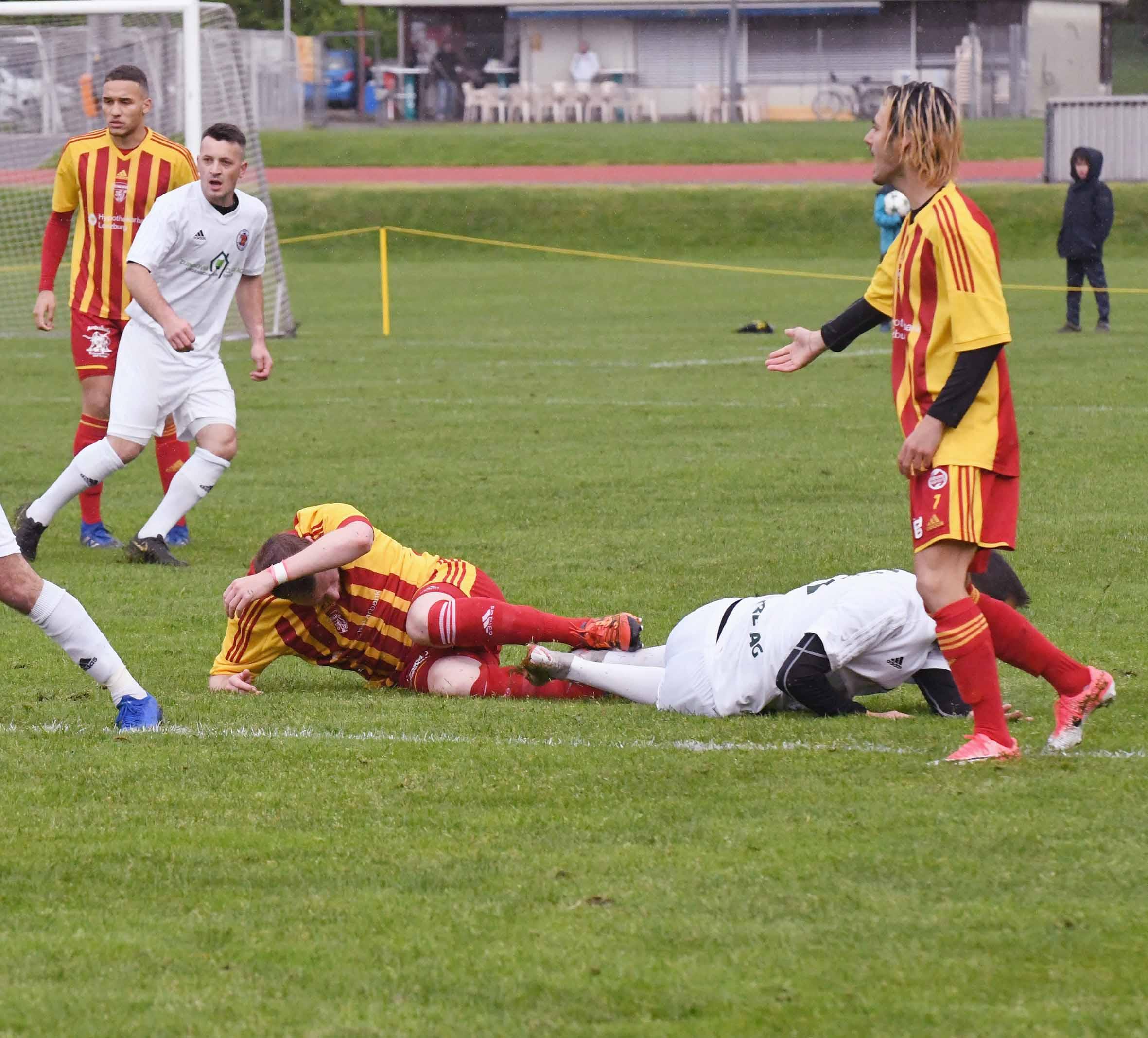 Mit beiden Beinen Richtung 3. Liga