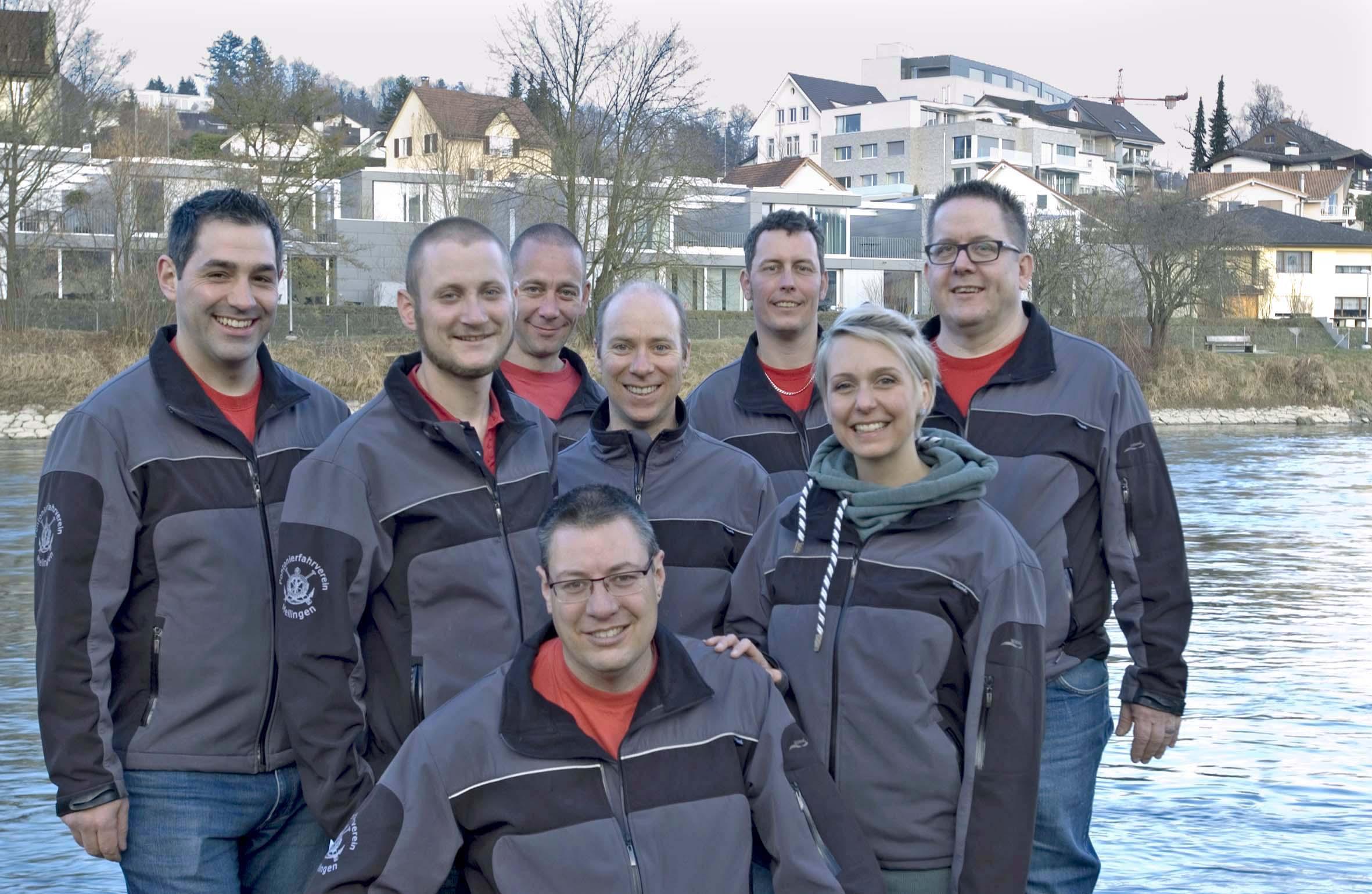 Pontoniere, ran an die Ruder und die Stachel!