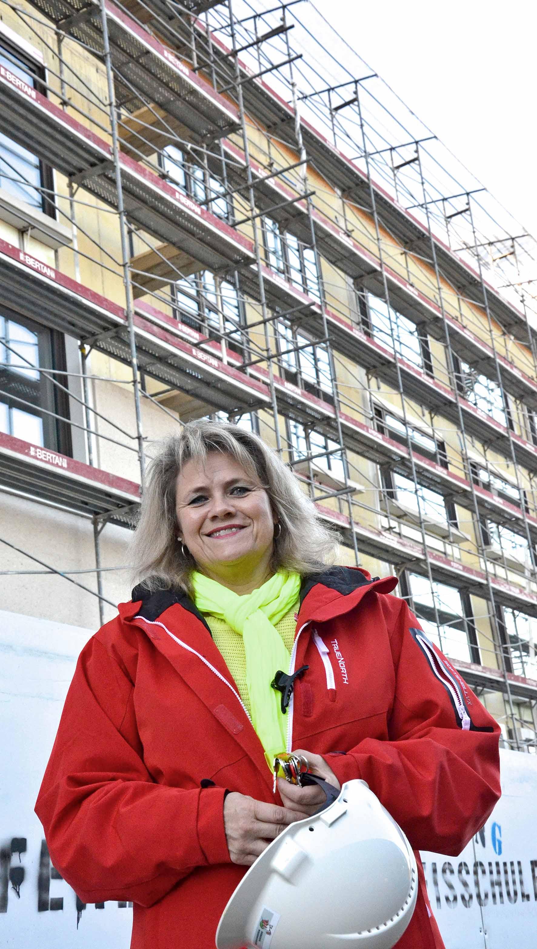 Martina Egger hat Zoff auf dem Bau - Das Bild wird blockiert. – Möglicherweise durch einen aktiven Adblocker.