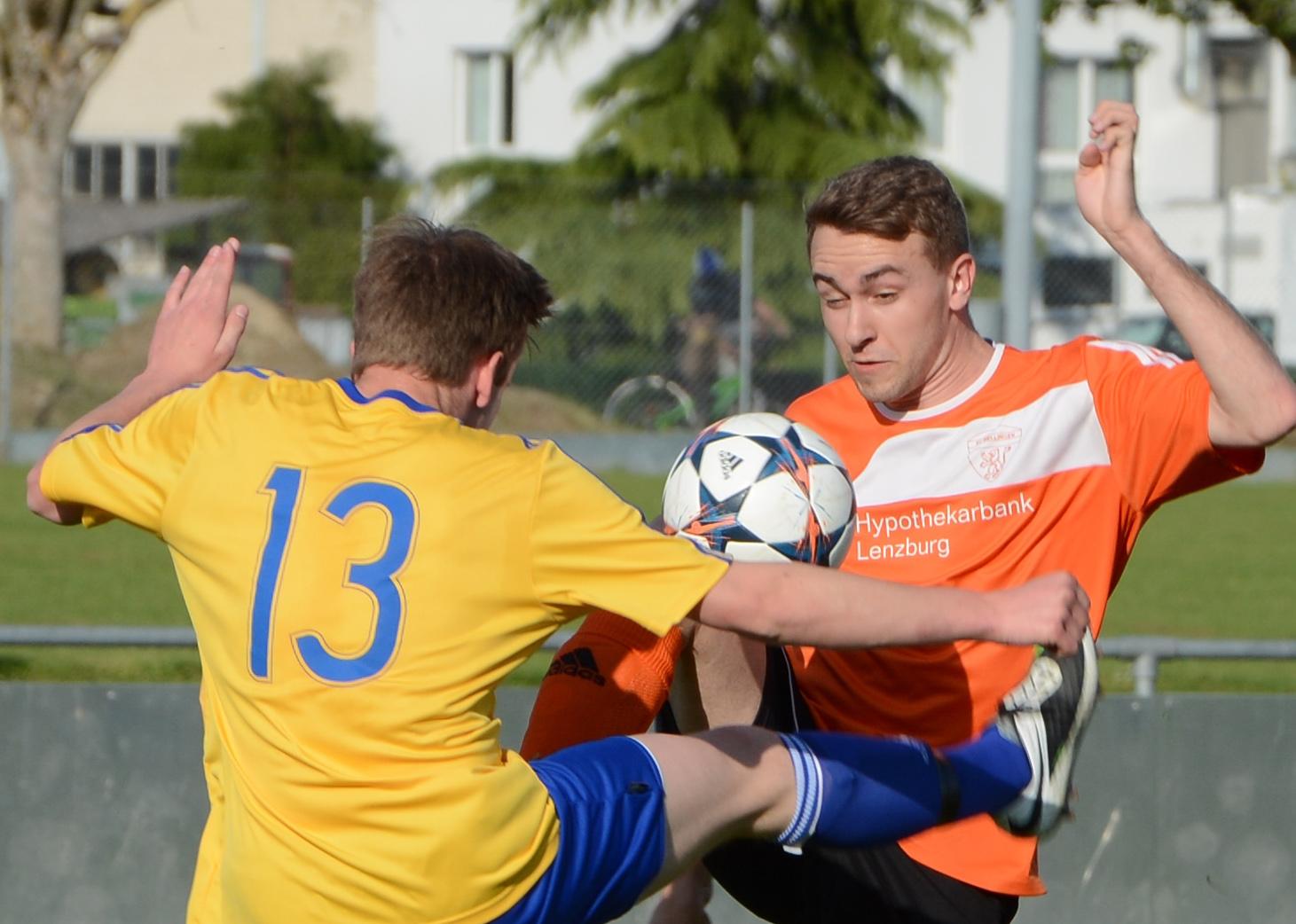 Fussball: Reusstal-Derby endet nach Unfall 2:2 - Das Bild wird blockiert. – Möglicherweise durch einen aktiven Adblocker.