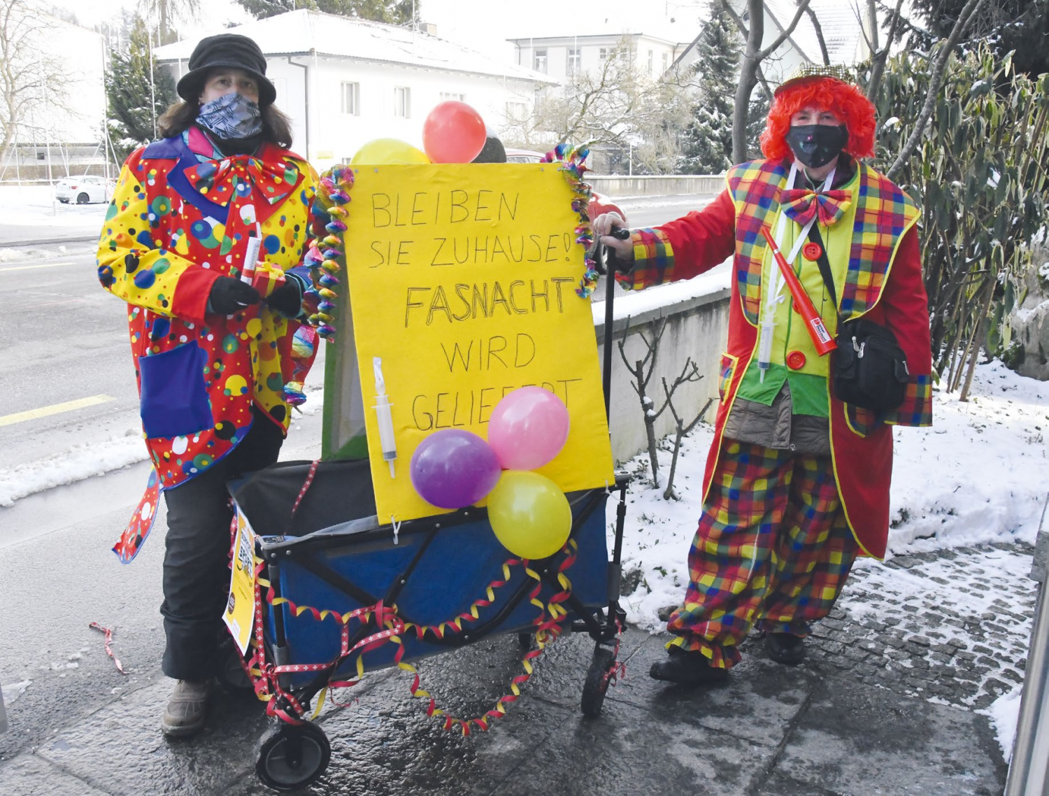 Dann kommt die Fasnacht eben ins Haus …