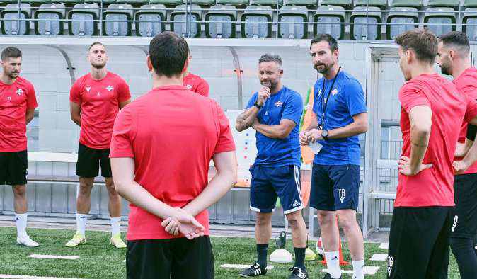 Luongo trainiert FC Baden