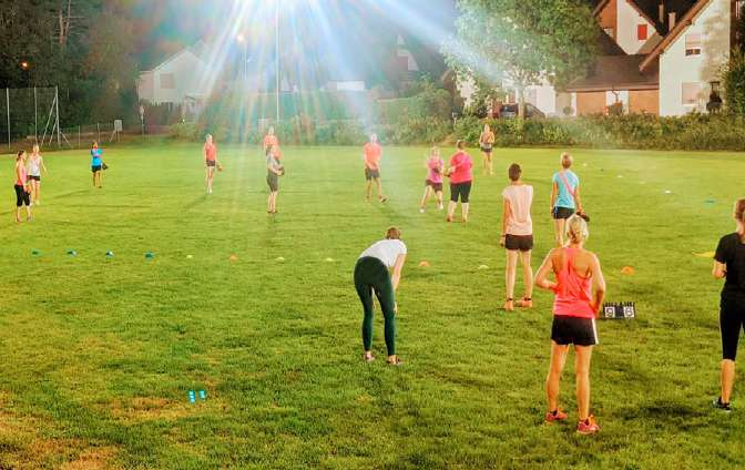 Frauen vom SV Mägenwil versuchen sich im Baseball