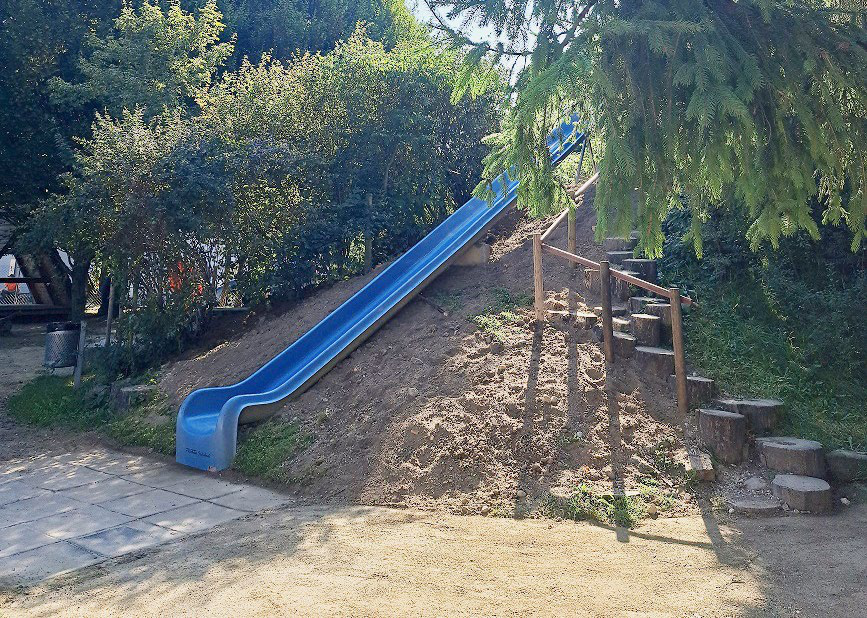 Spielplatz in neuem Glanz
