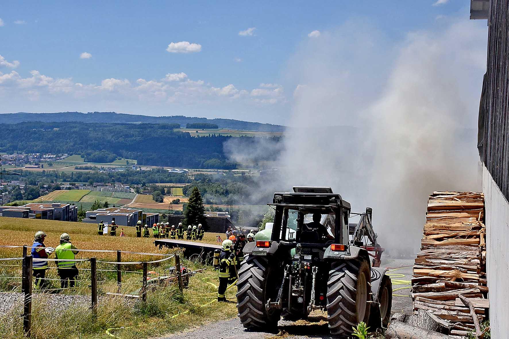 Oberrohrdorf: Heisser Feuerwehreinsatz auf der «Sonnhalde»