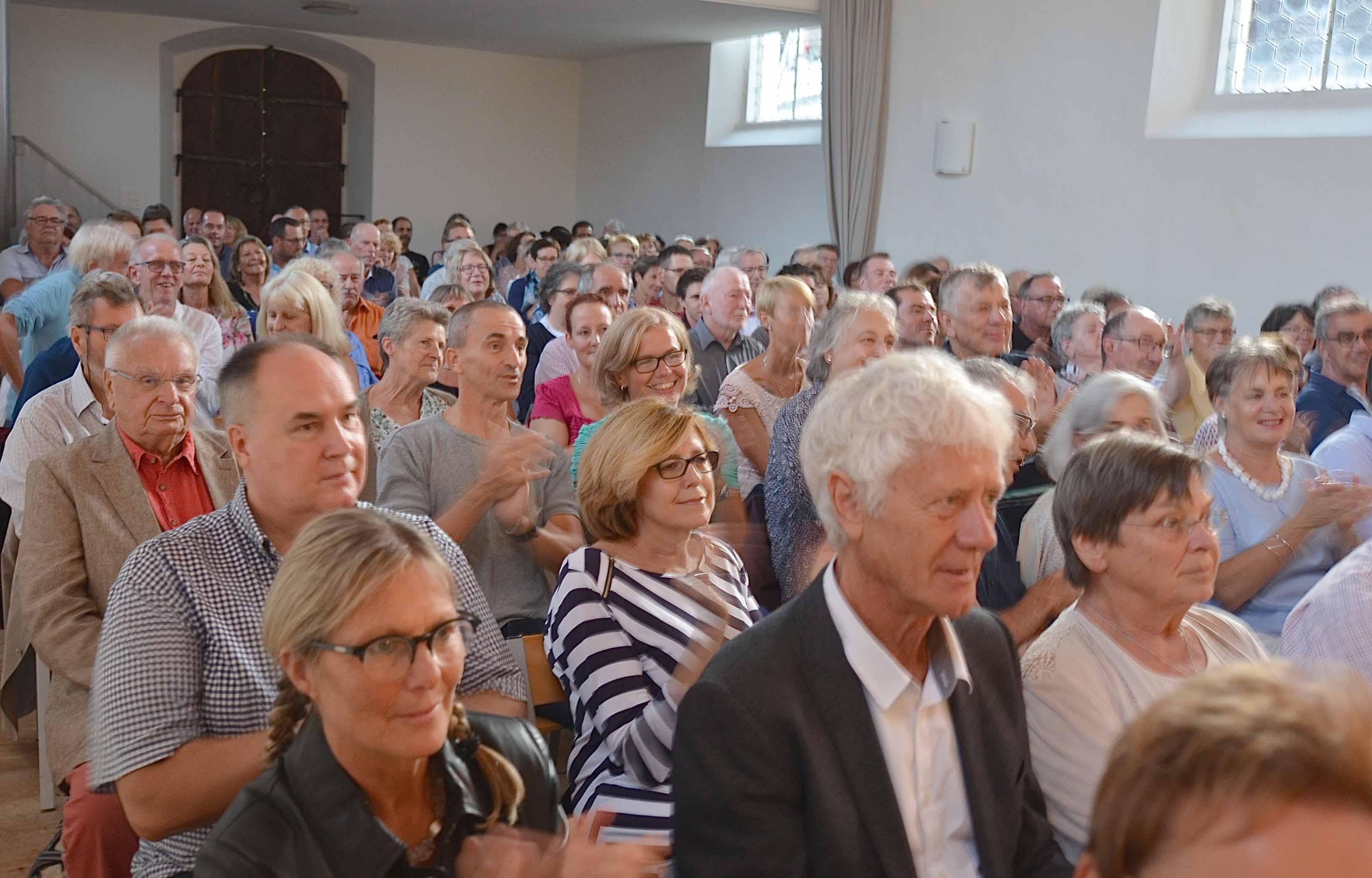 Toni Vescoli rockte lesend die Alte Kirche  - Das Bild wird blockiert. – Möglicherweise durch einen aktiven Adblocker.