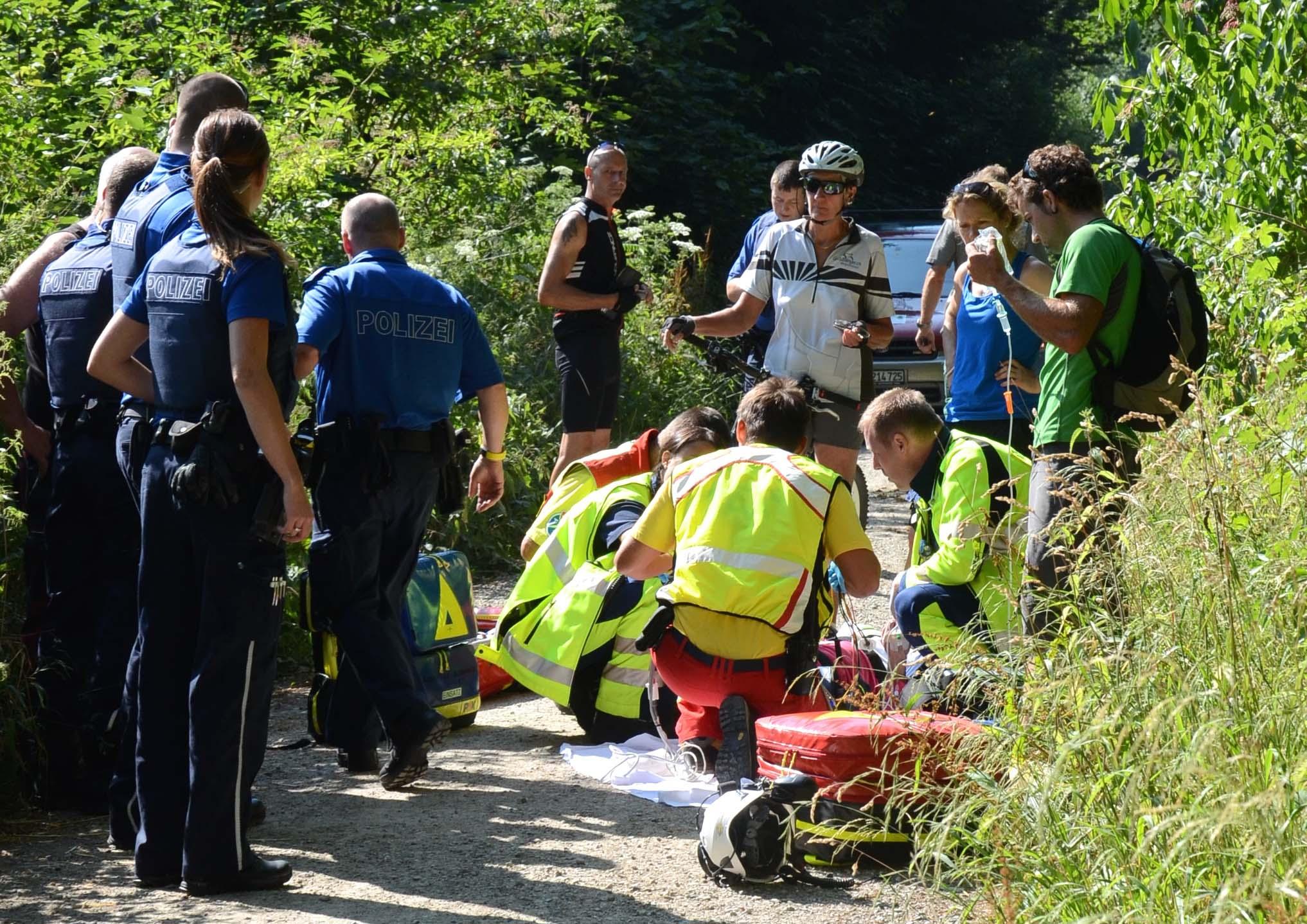 Rettungseinsatz im Rohrdorfer Wald - Das Bild wird blockiert. – Möglicherweise durch einen aktiven Adblocker.