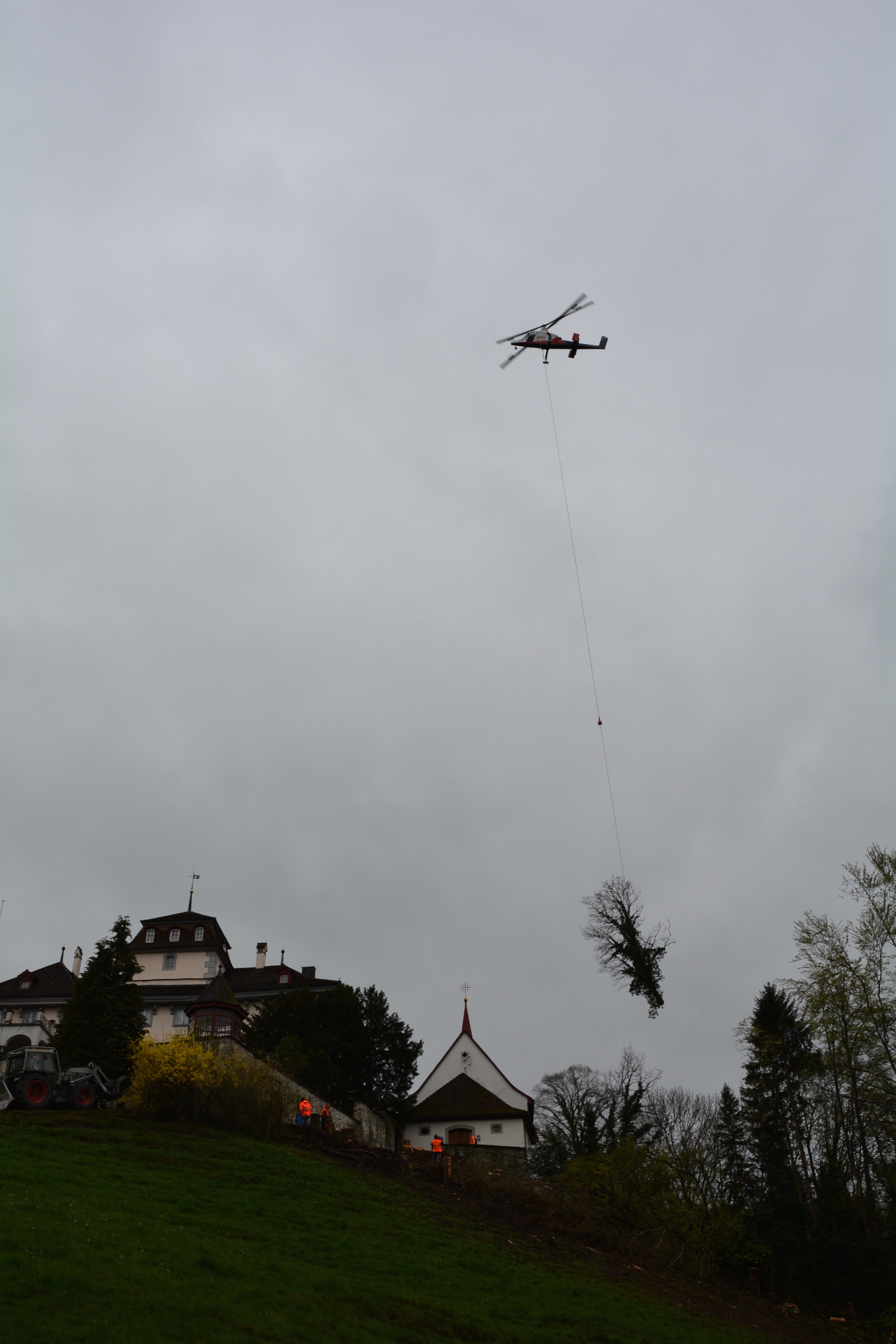 Heli-Einsatz beim Schloss