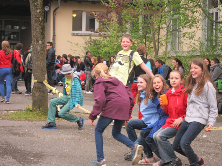 Schulcenter Halde, Einweihungsparty Pausenplatz