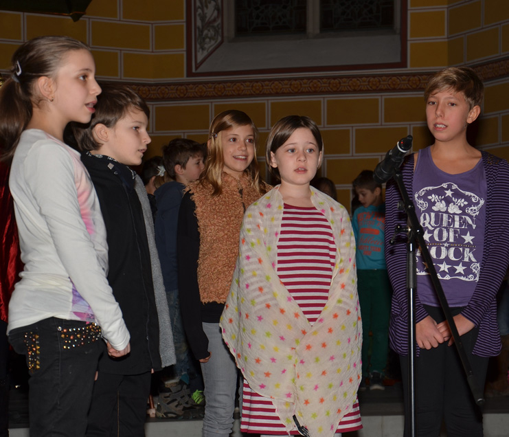 Primarschule Berikon führt «Zäller Wiehnacht» auf